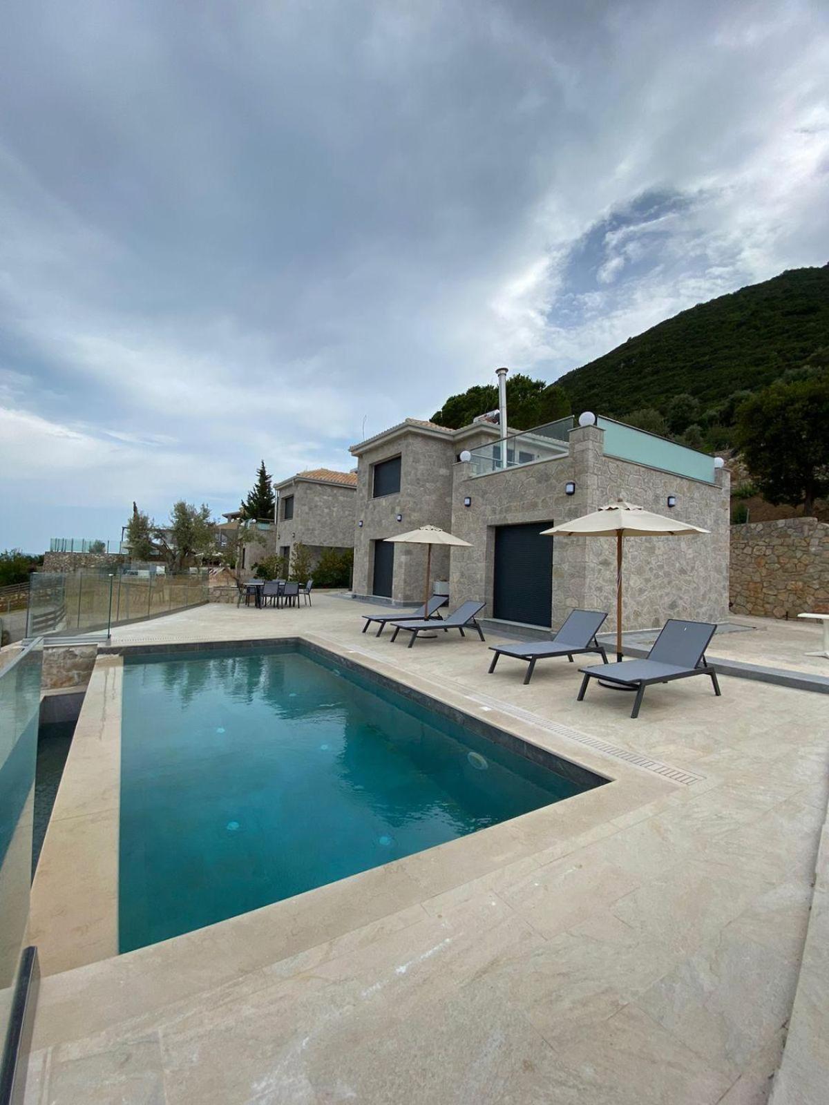 Ionian Stone Luxury Villa Nikiana Bagian luar foto